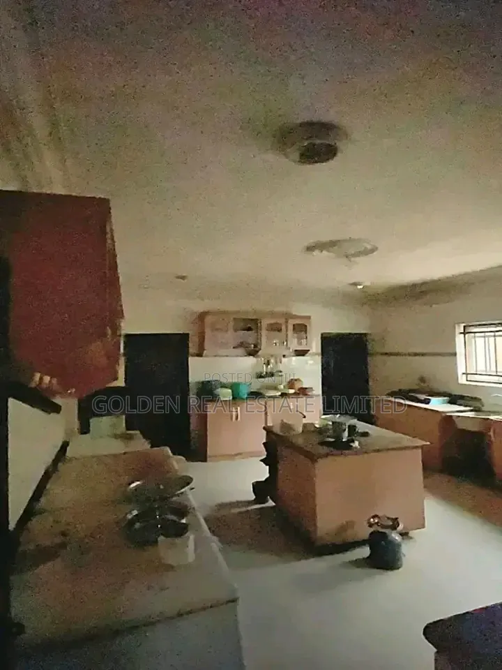 6bdrm Duplex in Rukpokwu for sale