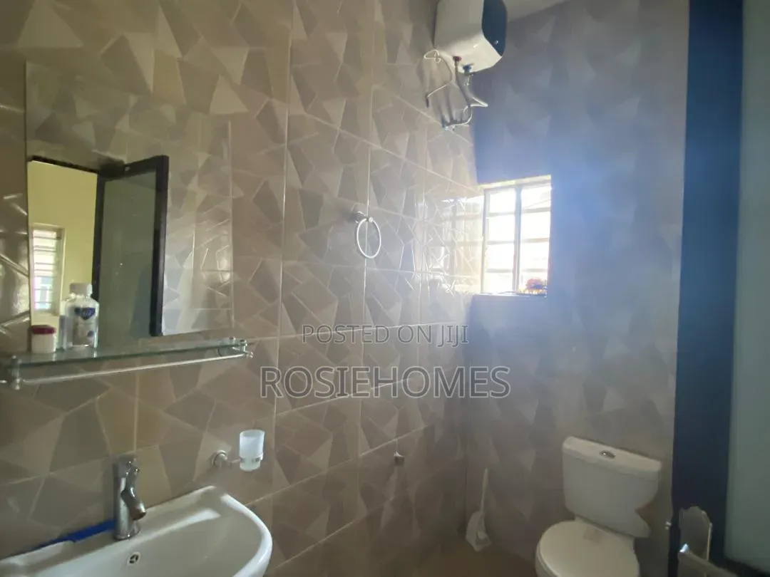 2bdrm Block of Flats in Abijo Gra, Sangotedo for rent