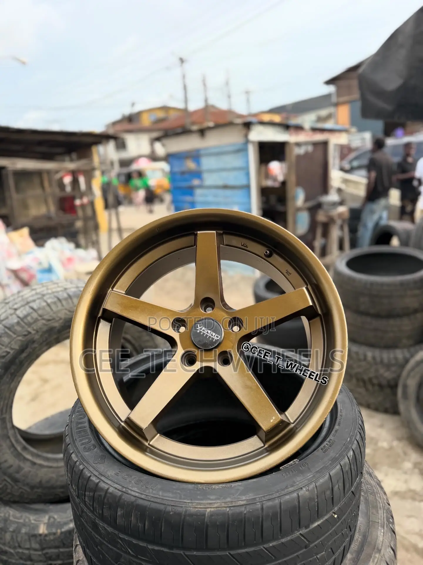 Sports Rays 18-Inch Gold Available in Different Designs Also