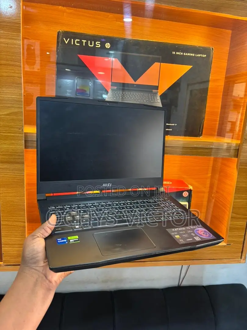 Laptop MSI Katana 15 32GB Intel Core i7 SSD 512GB