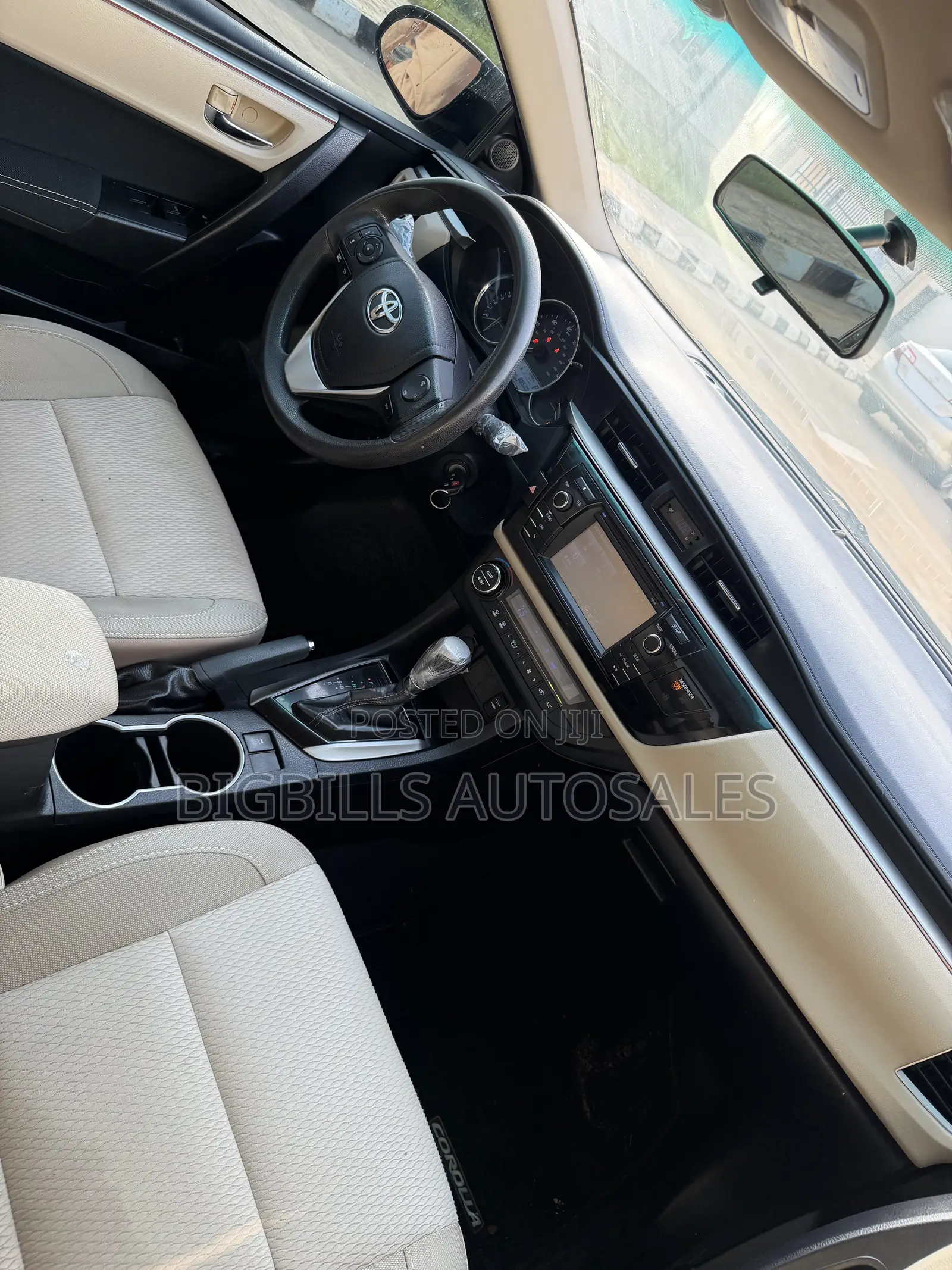 Toyota Corolla LE Eco 4dr Sedan (1.8L 4cyl CVT) 2016 Black