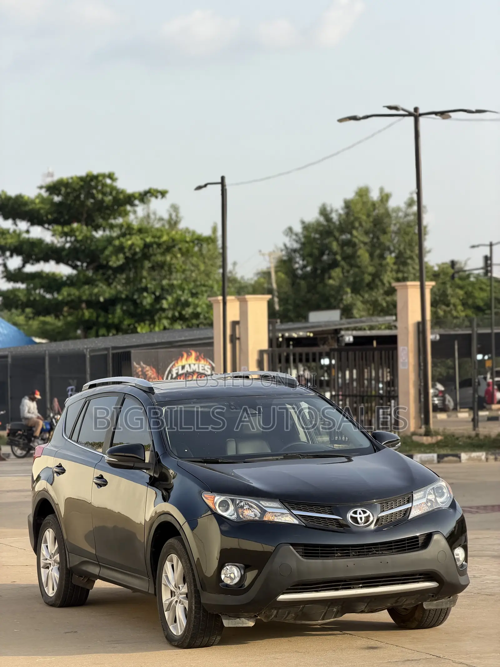 Toyota RAV4 Limited AWD (2.5L 4cyl 6A) 2016 Black