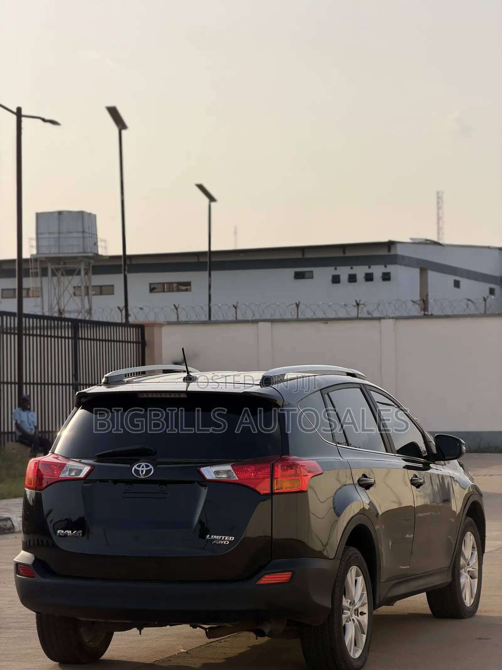 Toyota RAV4 Limited AWD (2.5L 4cyl 6A) 2016 Black