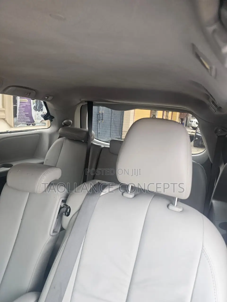 Toyota Sienna XLE 7 Passenger 2011 Silver