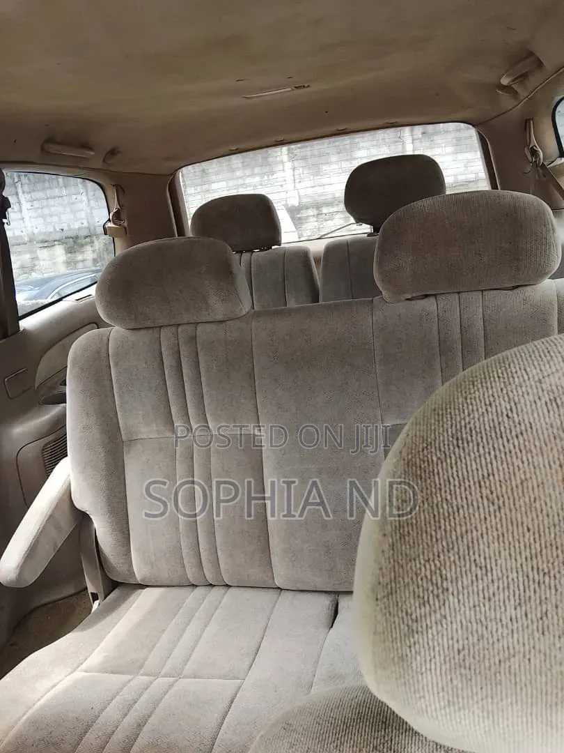 Toyota Sienna 2002 Gold