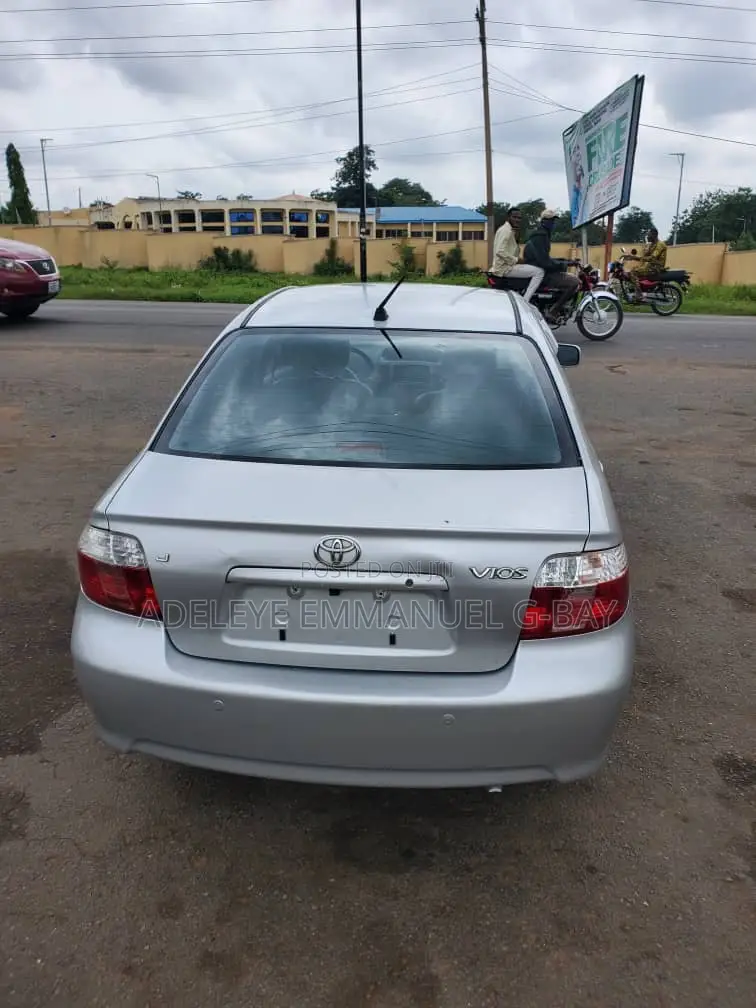 Toyota Vios 2011 Silver