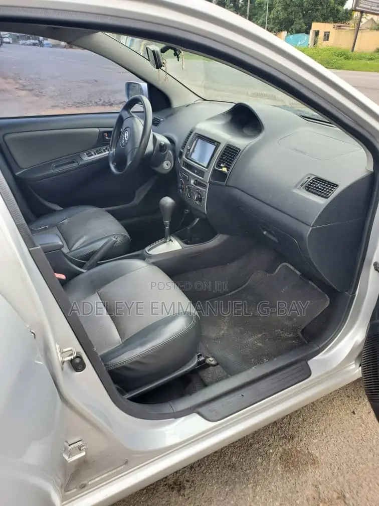 Toyota Vios 2011 Silver