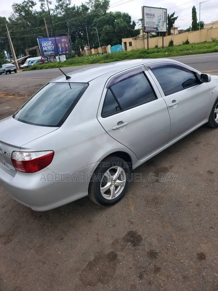 Toyota Vios 2011 Silver