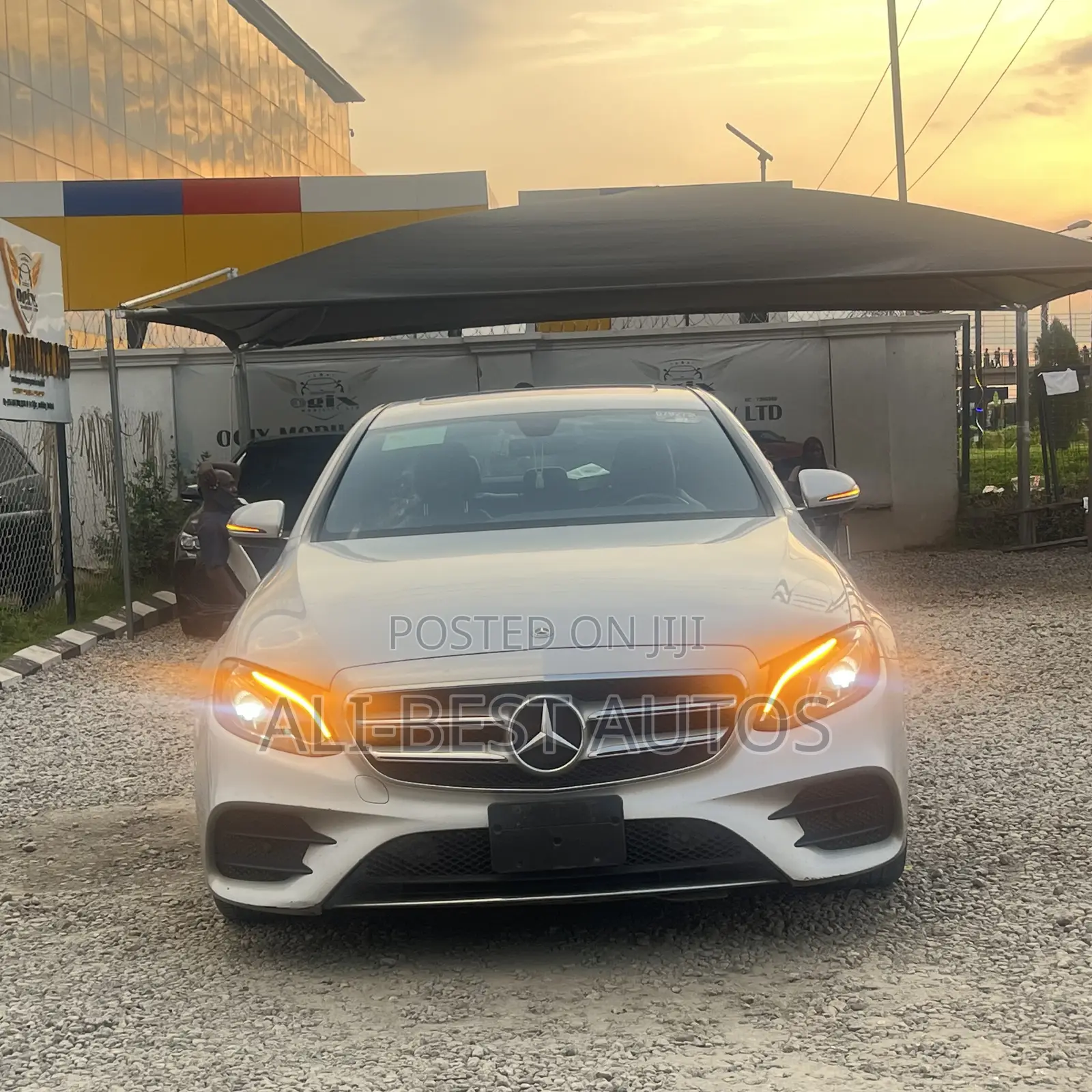 Mercedes-Benz E300 2018 Silver