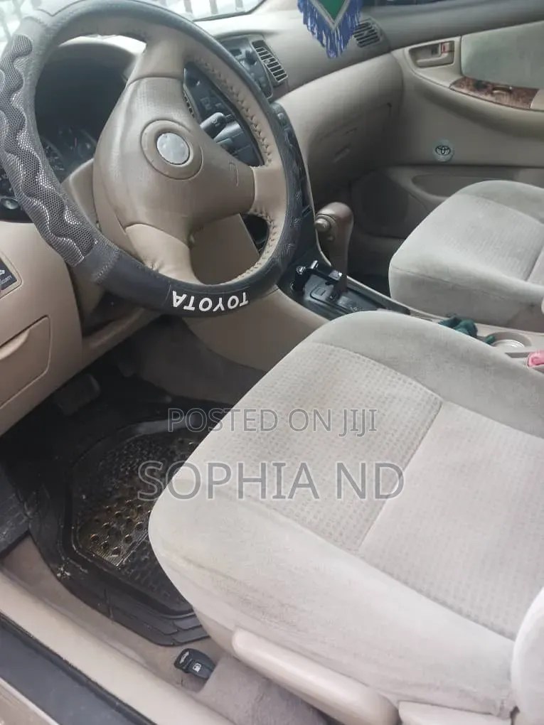 Toyota Corolla 2006 Gold
