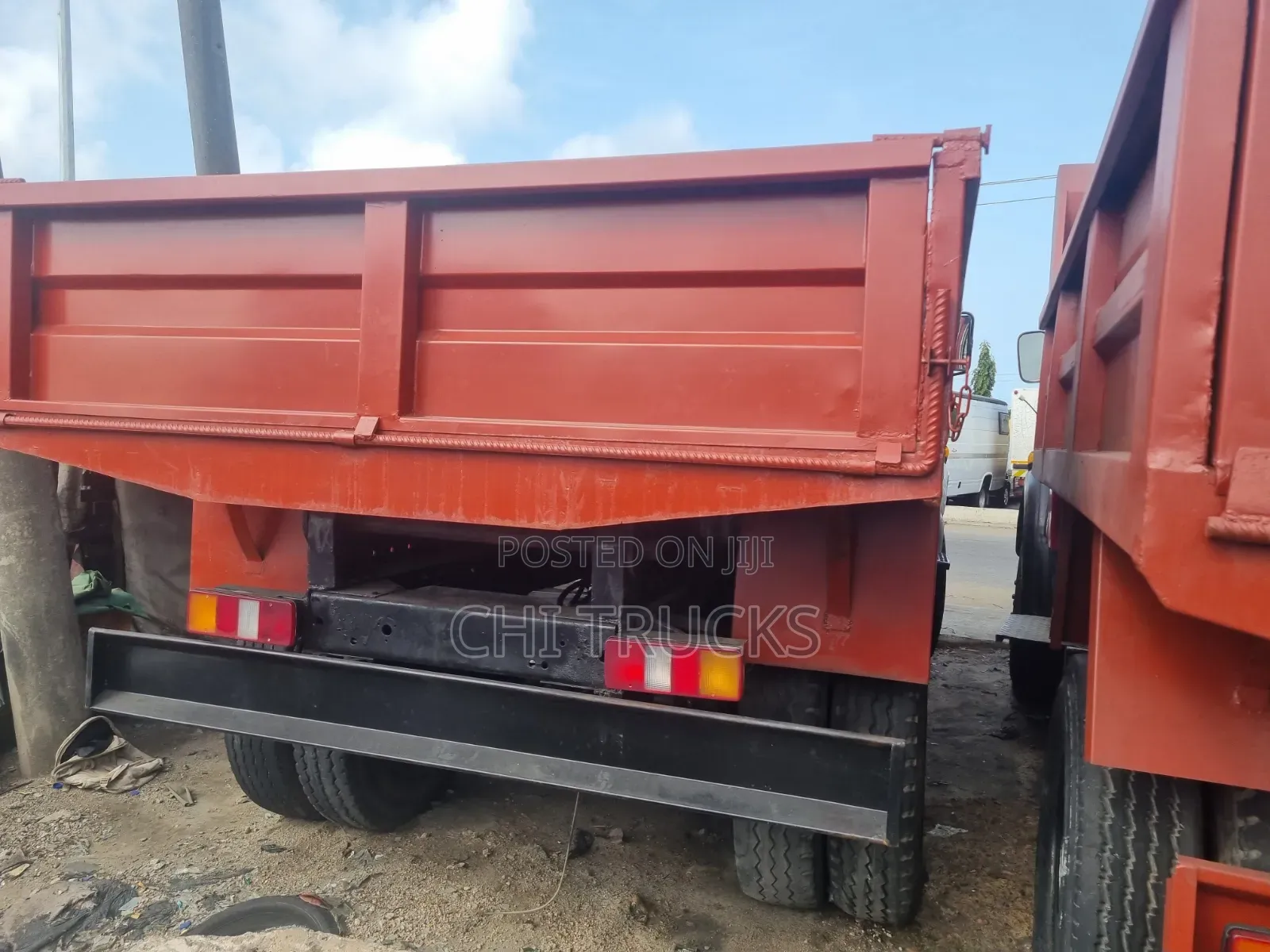 Mercedes Benz 1113 Tipper Truck 4x4