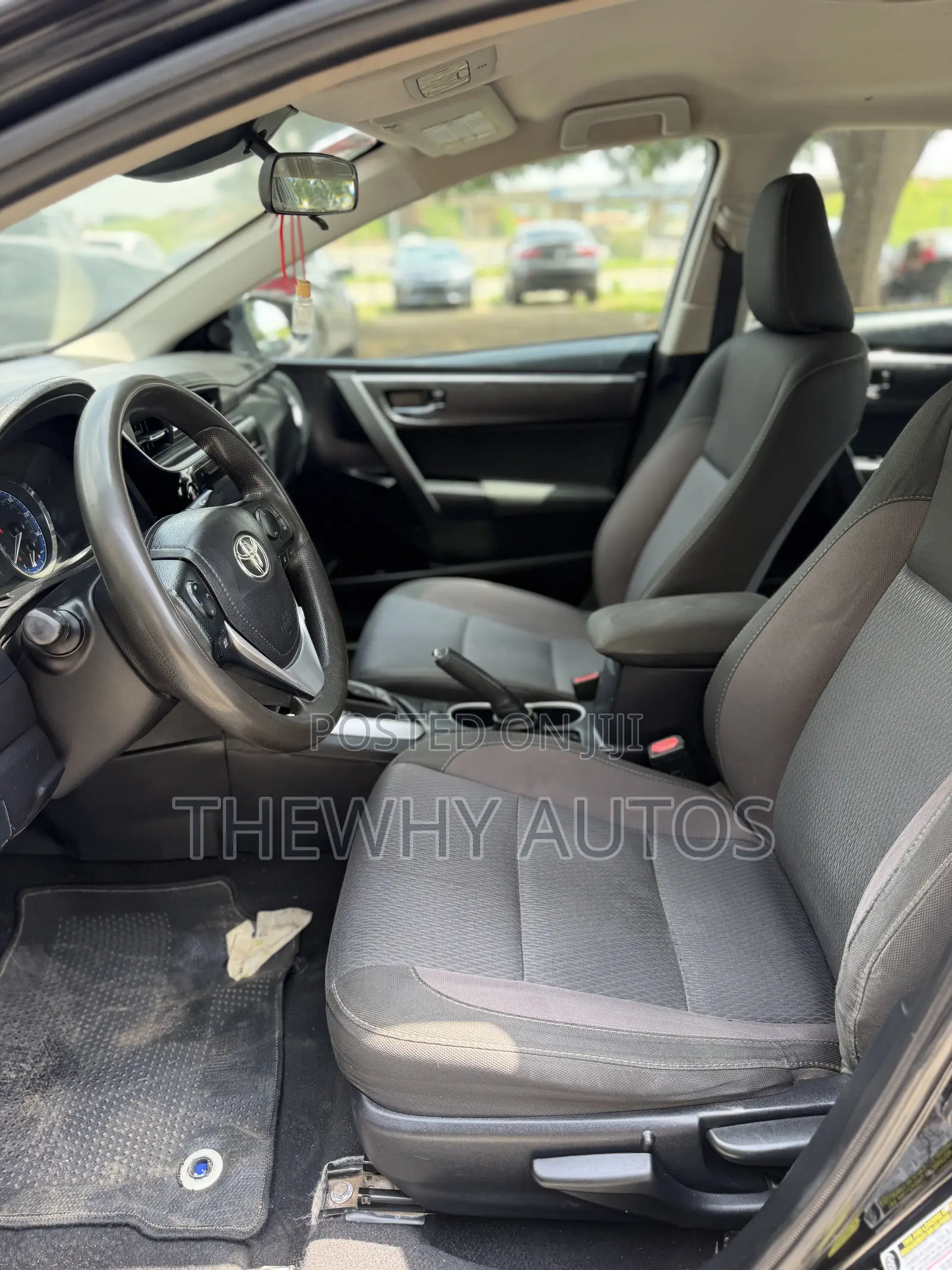 Toyota Corolla LE ECO 4dr Sedan (1.8L 4cyl CVT) 2017 Black