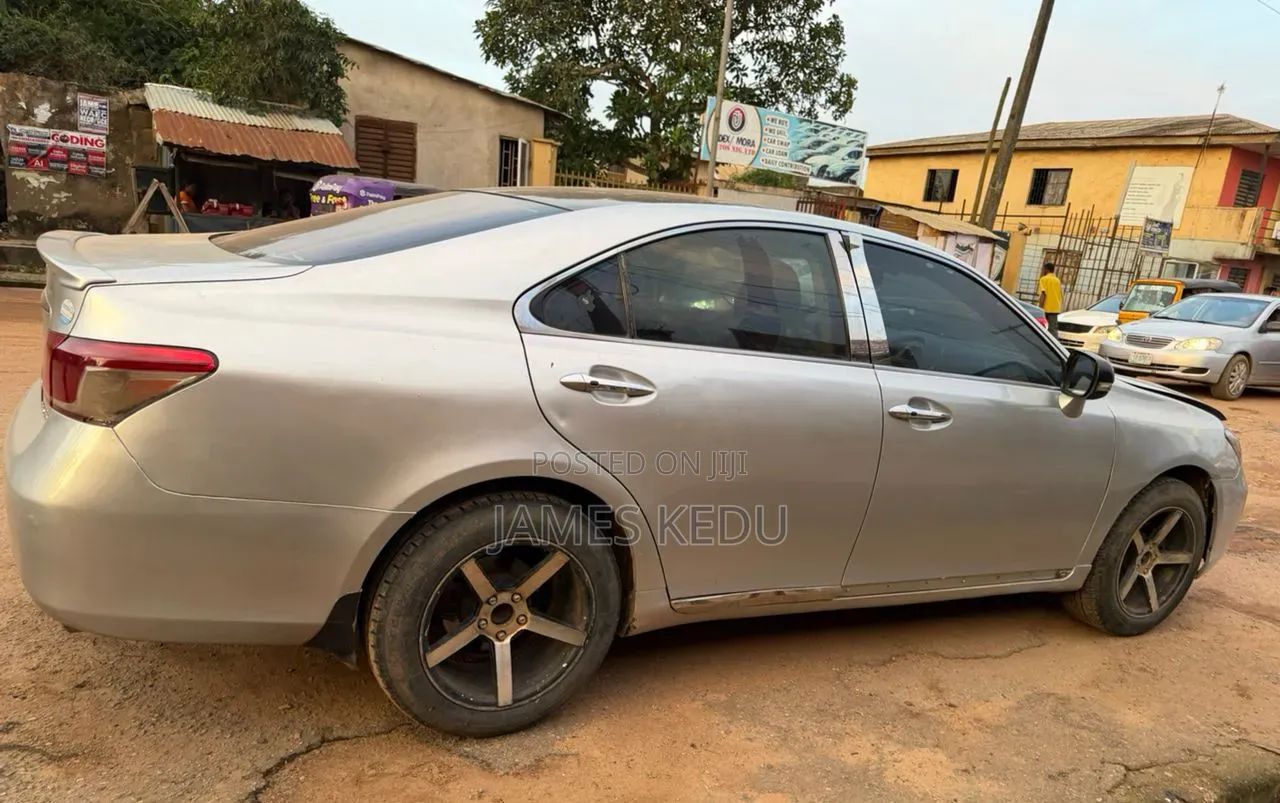 Lexus ES 350 2009 Gold