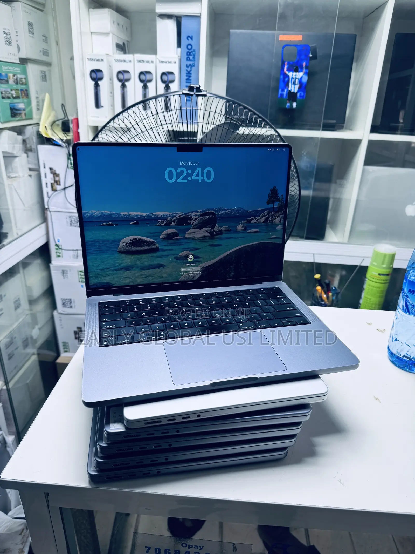 Laptop Apple MacBook Pro 2021 M1 16GB Apple M1 Pro SSD 512GB