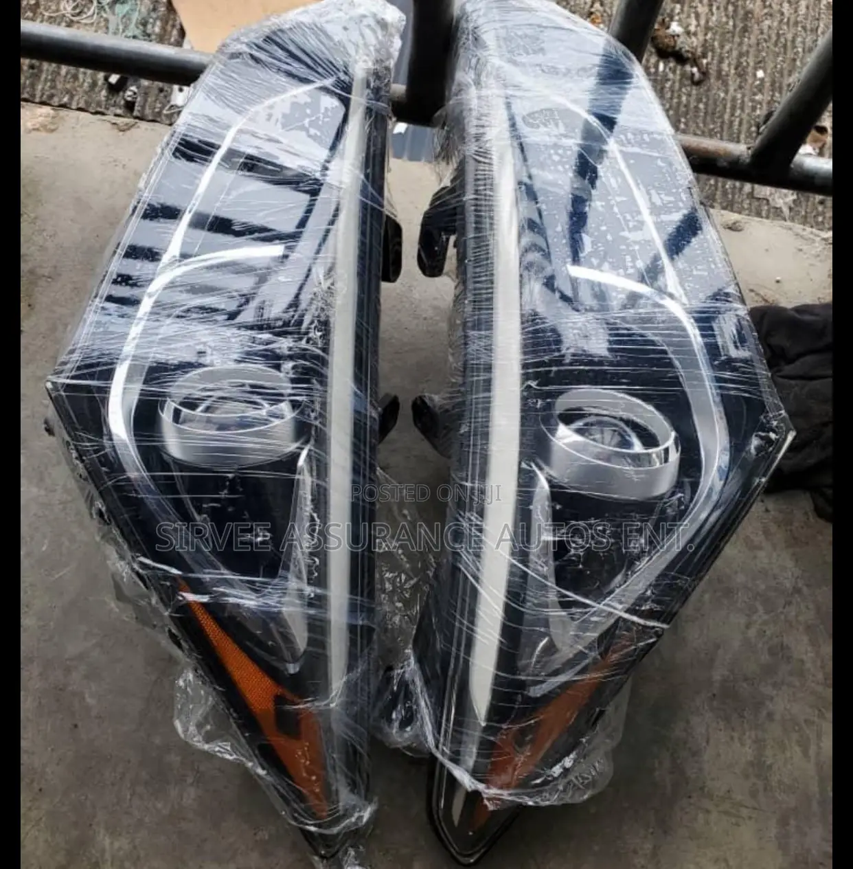Headlight Hyundai Santa Fe 2017 Model