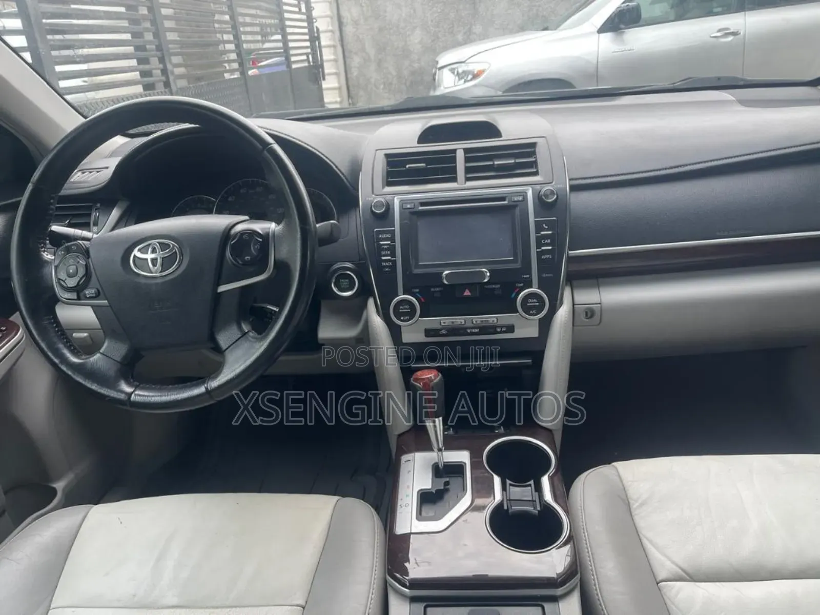 Toyota Camry XLE V6 4dr Sedan (3.5L 6cyl 6A) 2013 Black