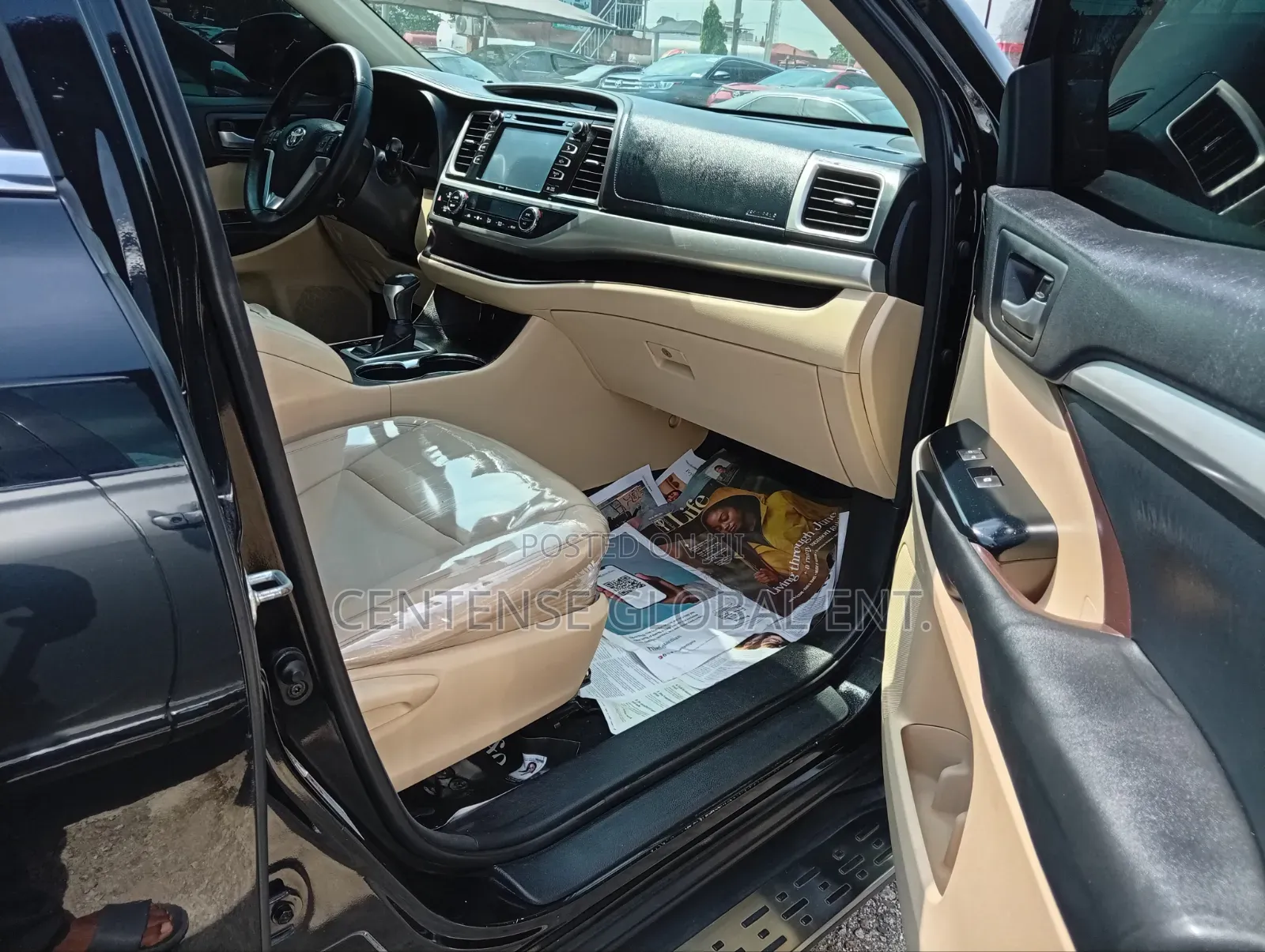 Toyota Highlander XLE 4x4 V6 (3.5L 6cyl 8A) 2018 Black