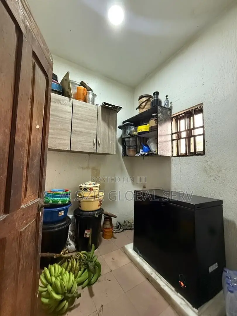 6bdrm Duplex in Chinda Ada George for sale