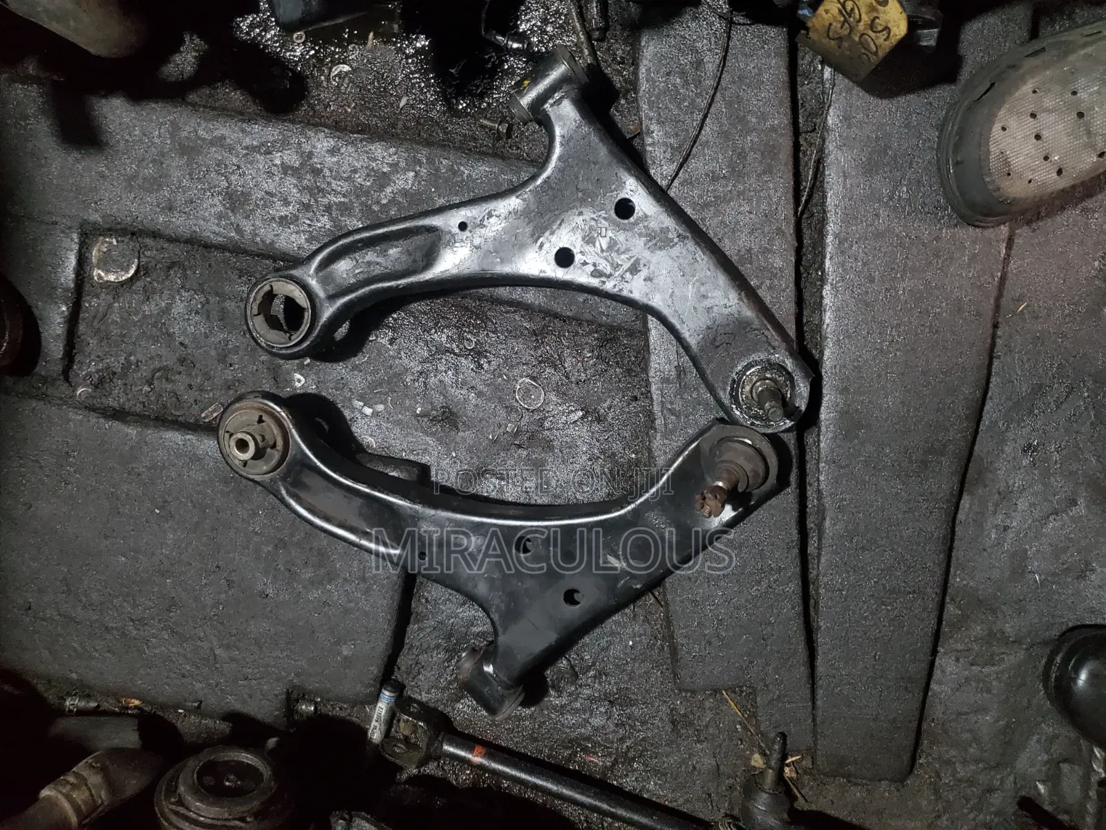 Lower Arm Suzuki Vitara 2006,2008 Model Set