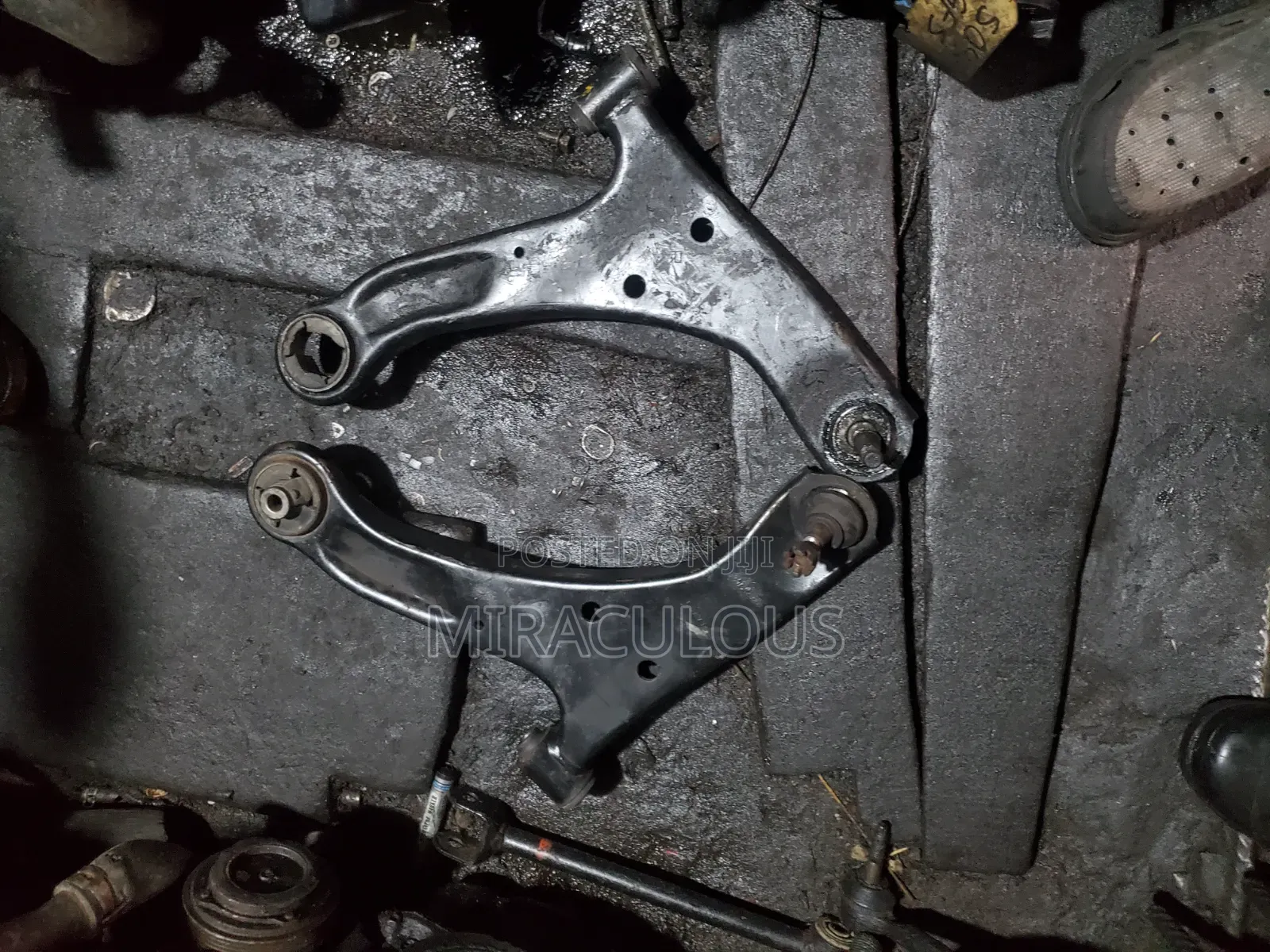 Lower Arm Suzuki Vitara 2006,2008 Model Set