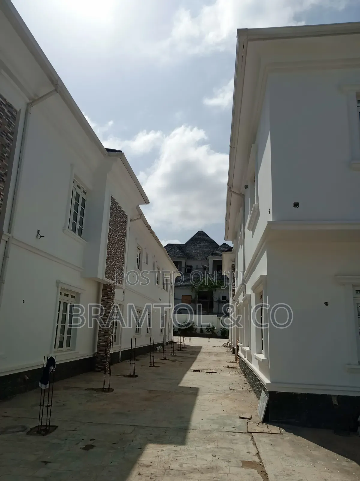 5bdrm Duplex in Guzape District for rent