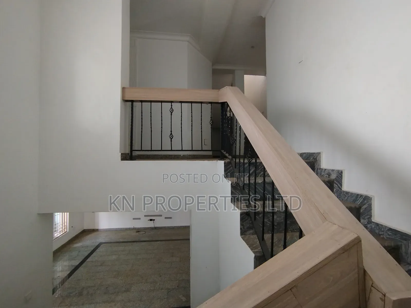 4bdrm Townhouse / Terrace in Katampe for rent
