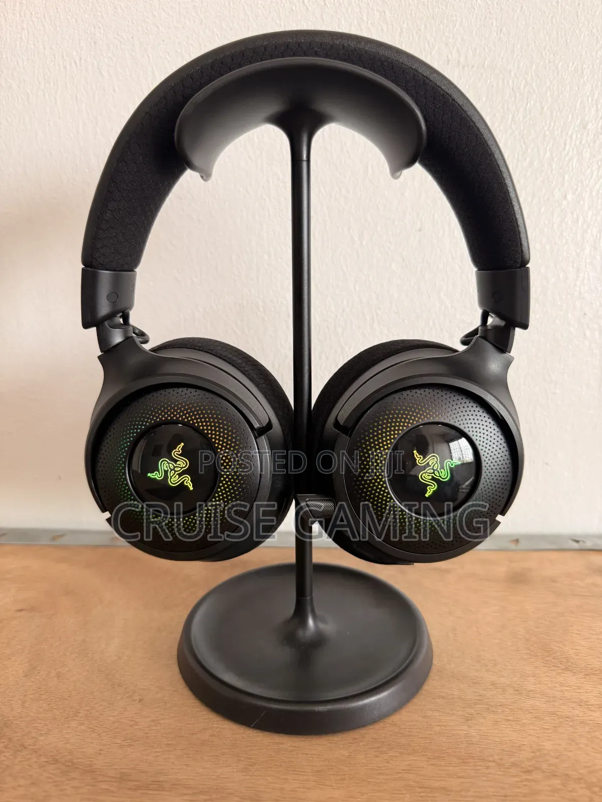 Razer Kraken V4 Chroma RGB Wireless Gaming Headset Perfect Condition