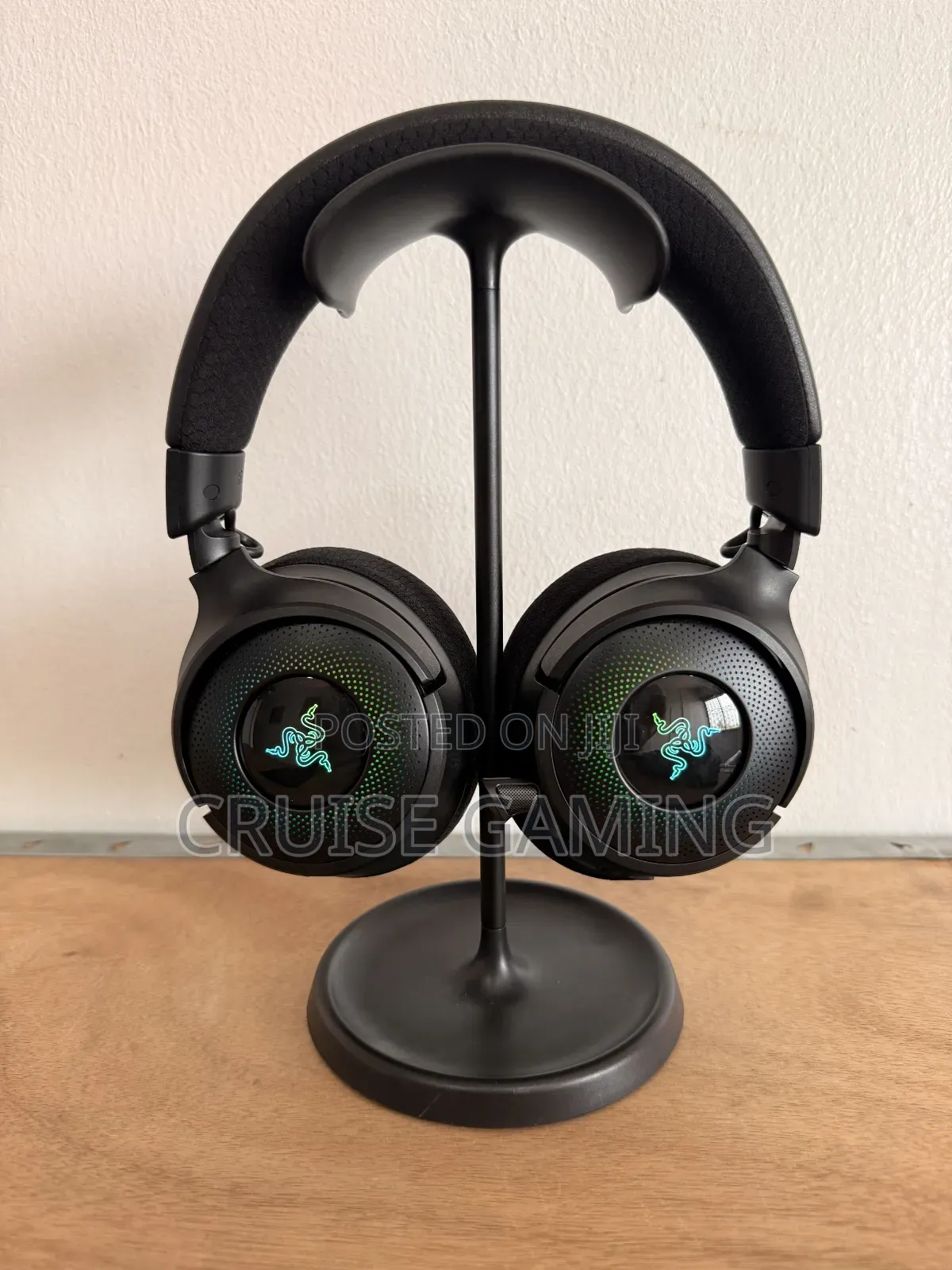 Razer Kraken V4 Chroma RGB Wireless Gaming Headset Perfect Condition