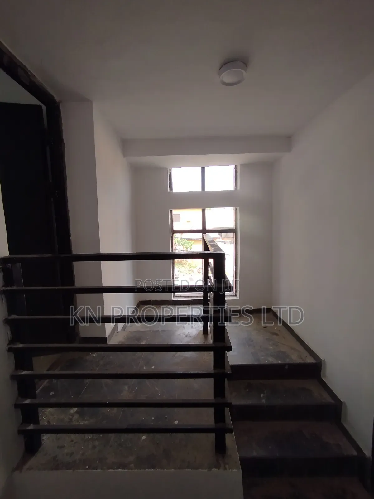 3bdrm Apartment in Wuse Zone for rent