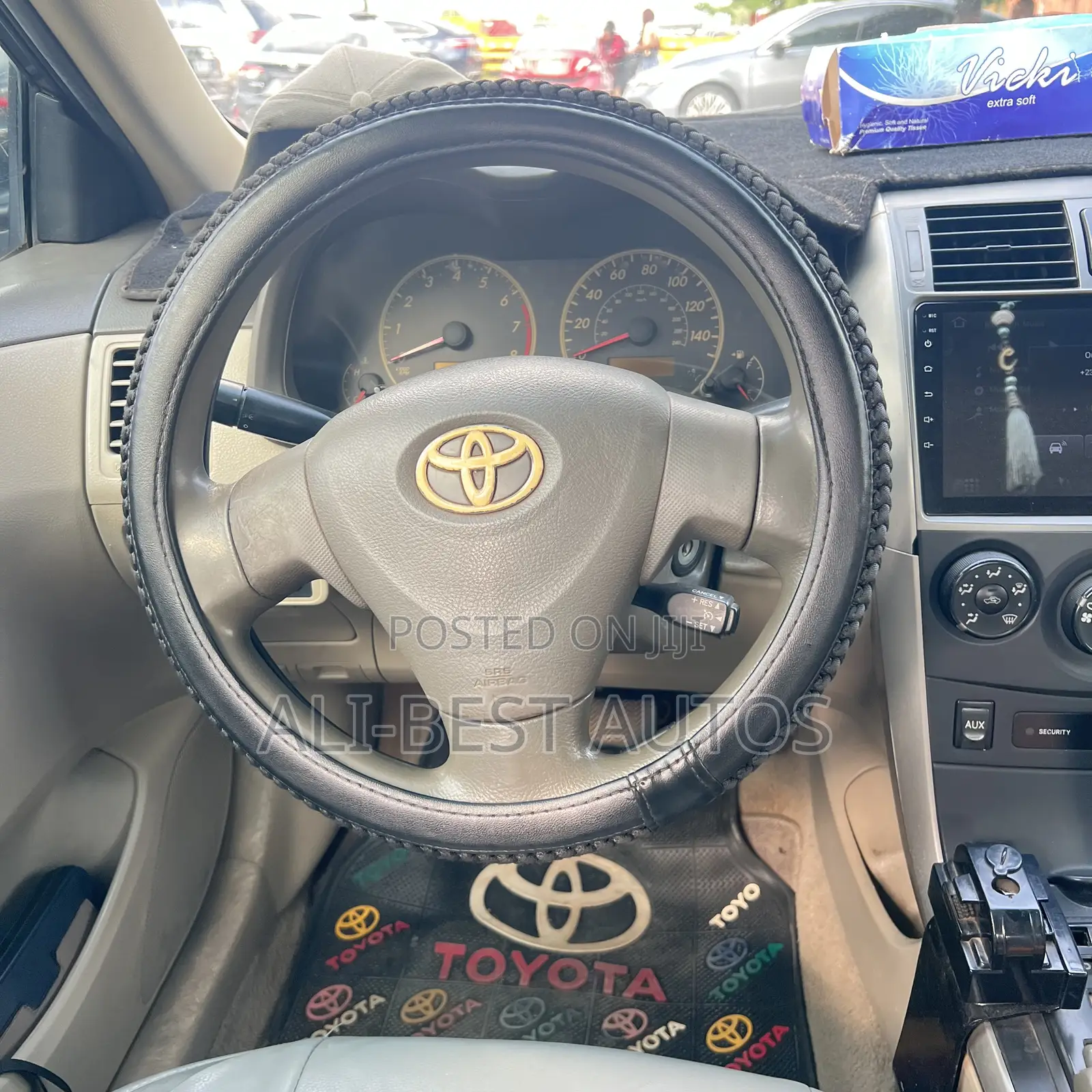 Toyota Corolla LE 4dr Sedan (1.8L 4cyl 4A) 2010 Gray