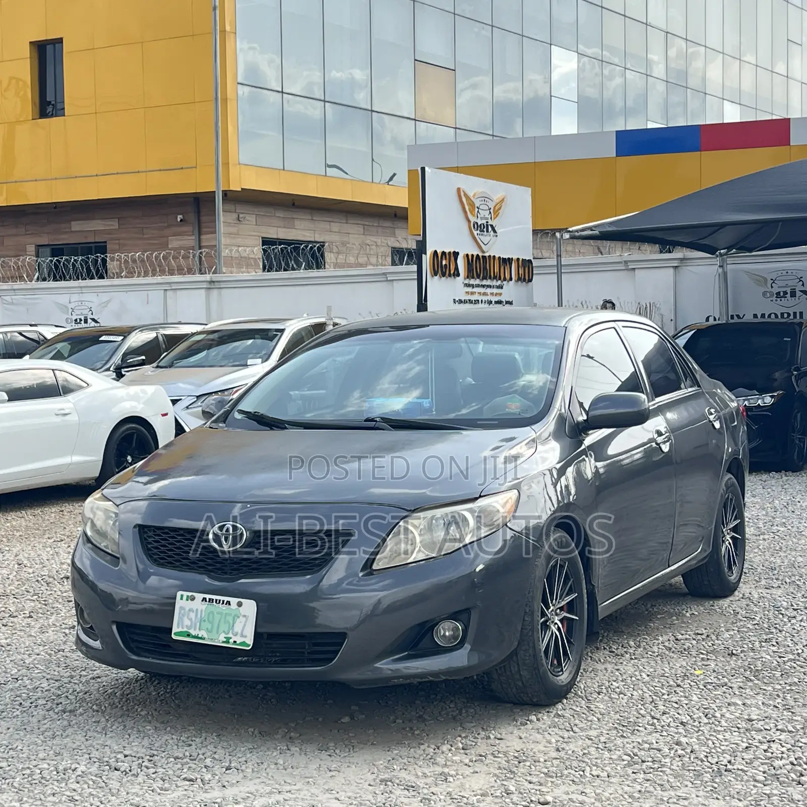 Toyota Corolla LE 4dr Sedan (1.8L 4cyl 4A) 2010 Gray