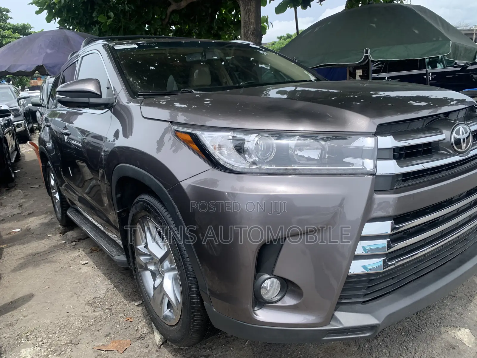 Toyota Highlander Limited 4dr SUV AWD (3.5L 6cyl 6A) 2015 Gray