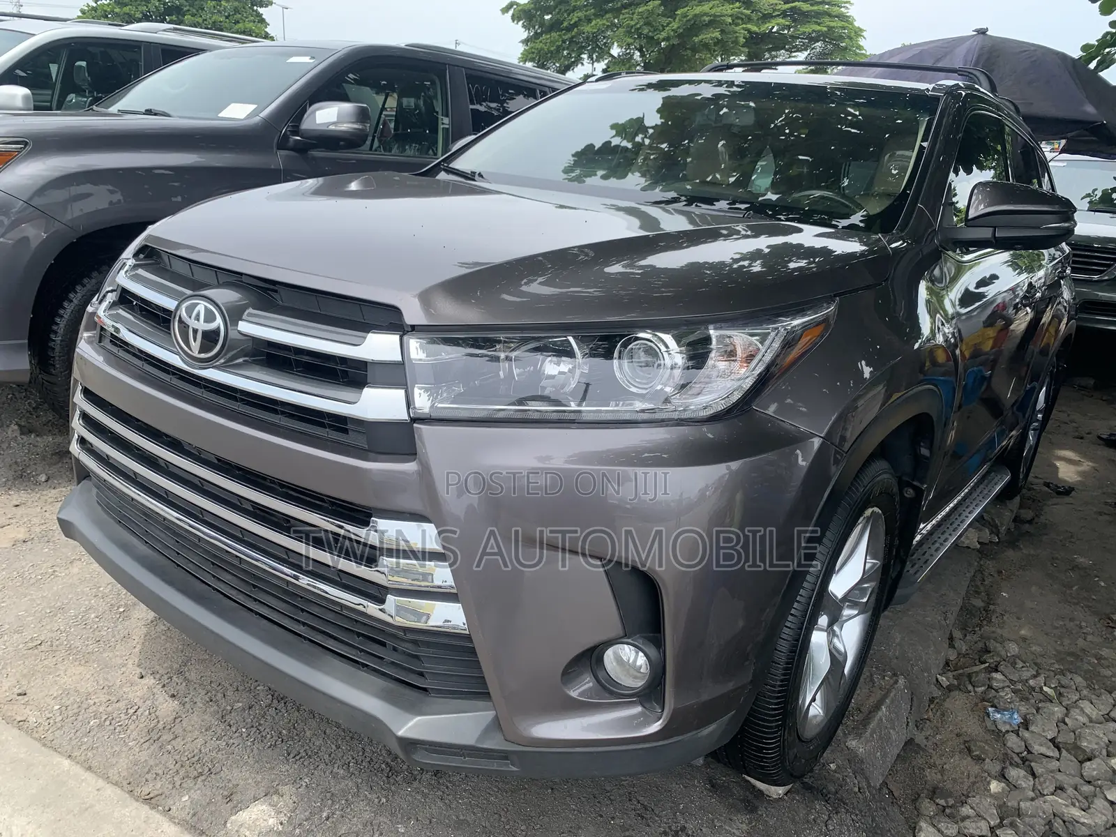 Toyota Highlander Limited 4dr SUV AWD (3.5L 6cyl 6A) 2015 Gray
