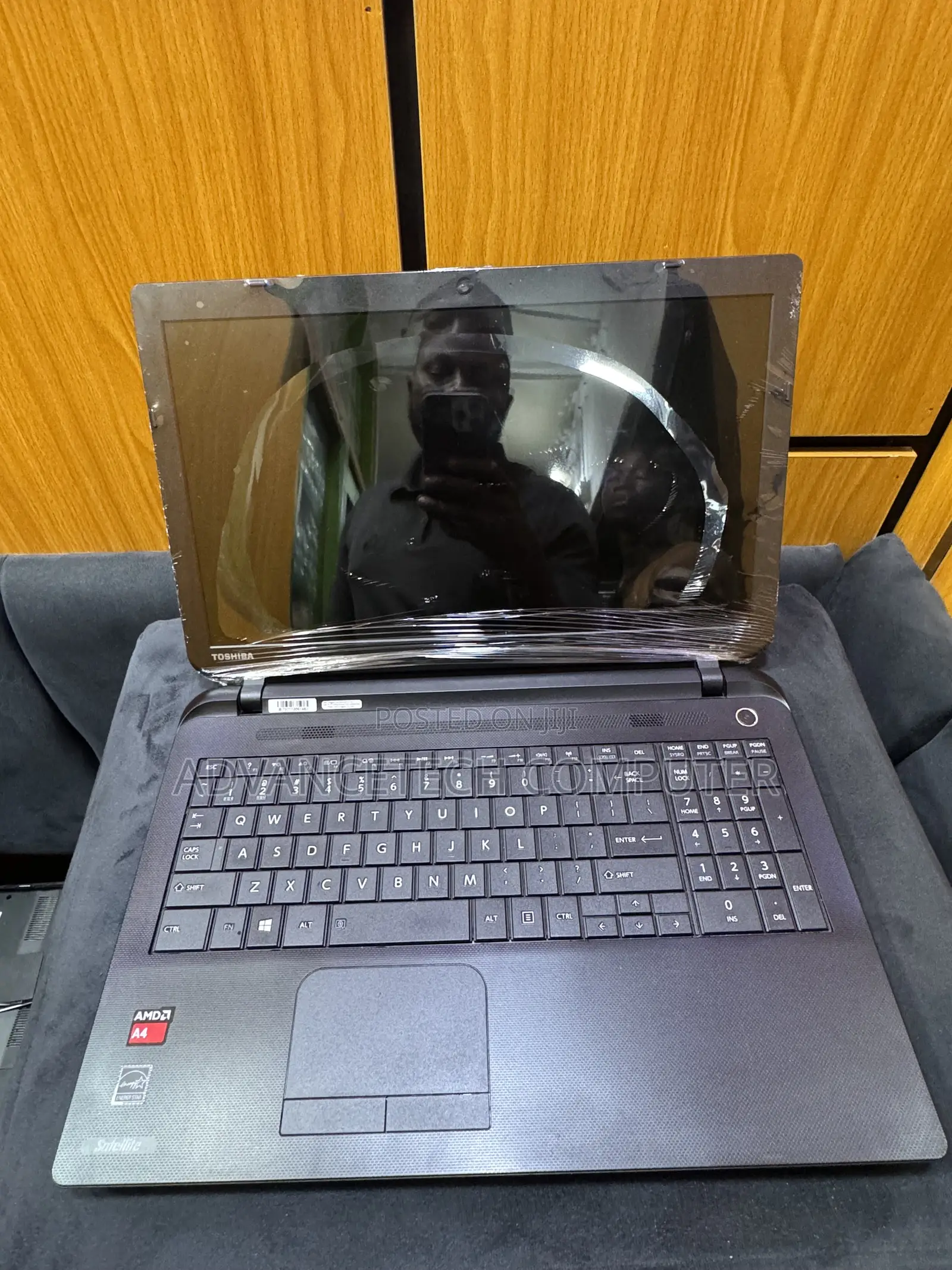 Laptop Toshiba Satellite C55 6GB AMD A4 HDD 750GB