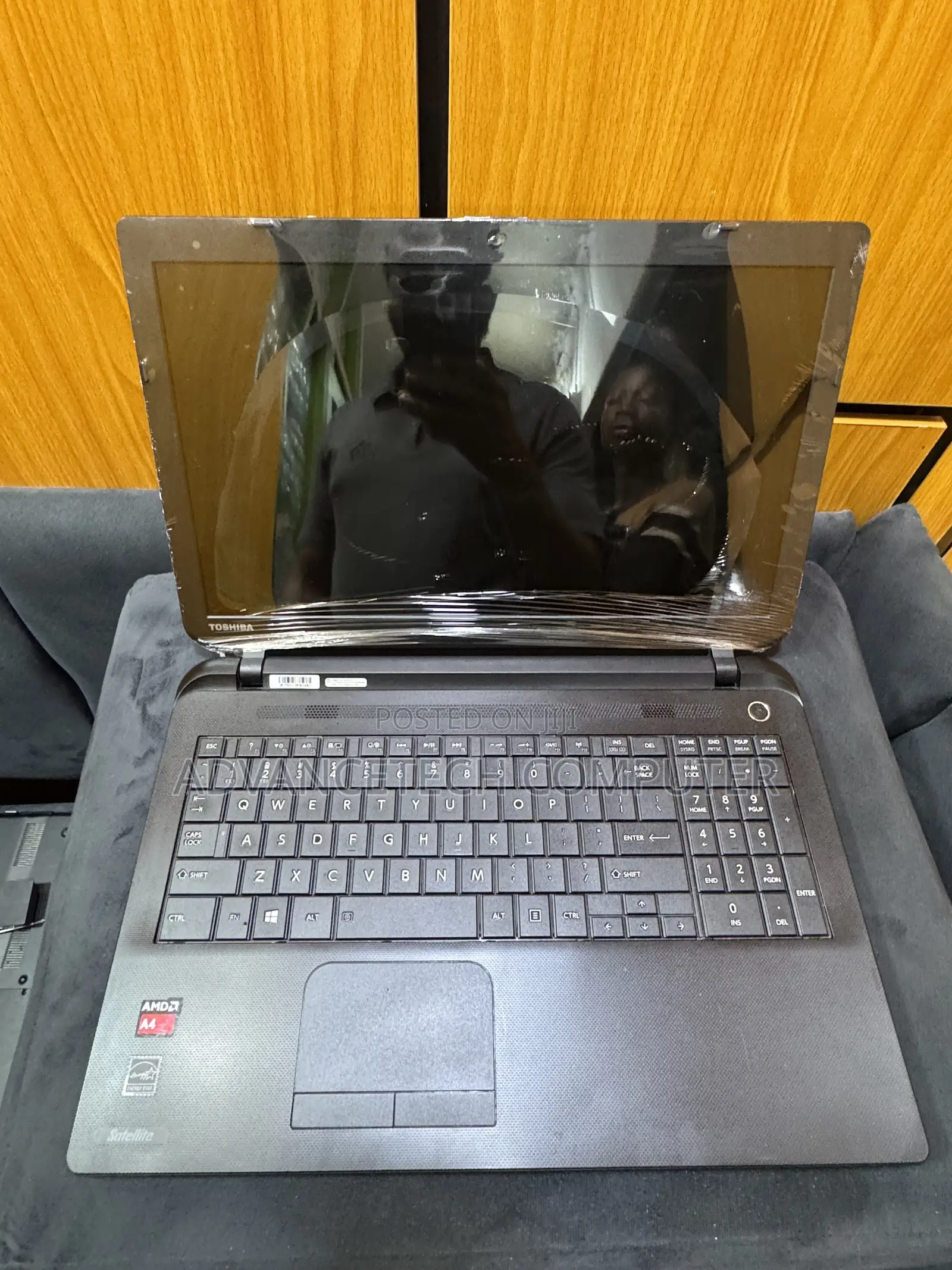 Laptop Toshiba Satellite C55 6GB AMD A4 HDD 750GB