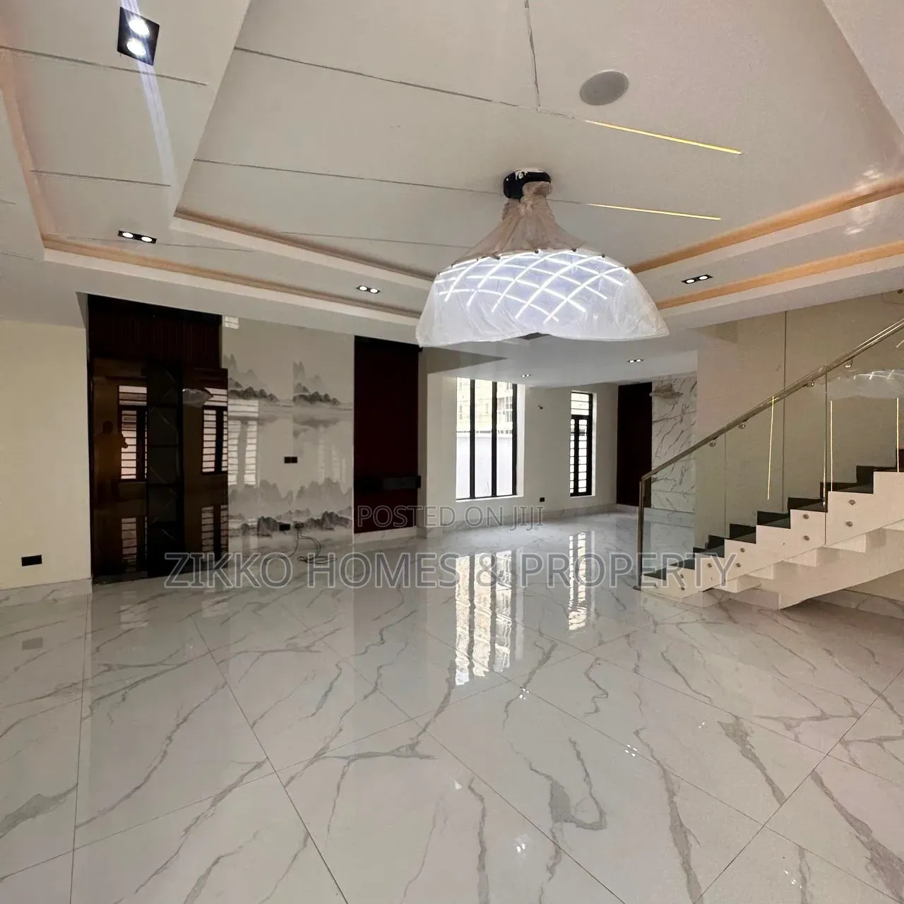 5bdrm Duplex in Lekki for sale