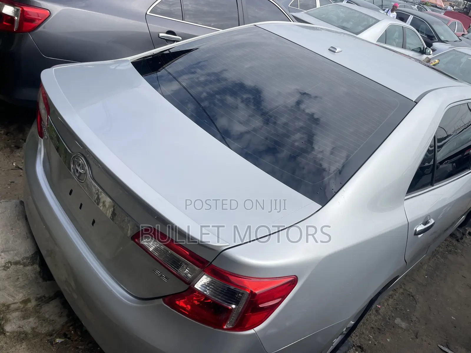 Toyota Camry SE Sport 4dr Sedan w/Prod. End 11/13 (2.5L 4cyl 6A) 2014