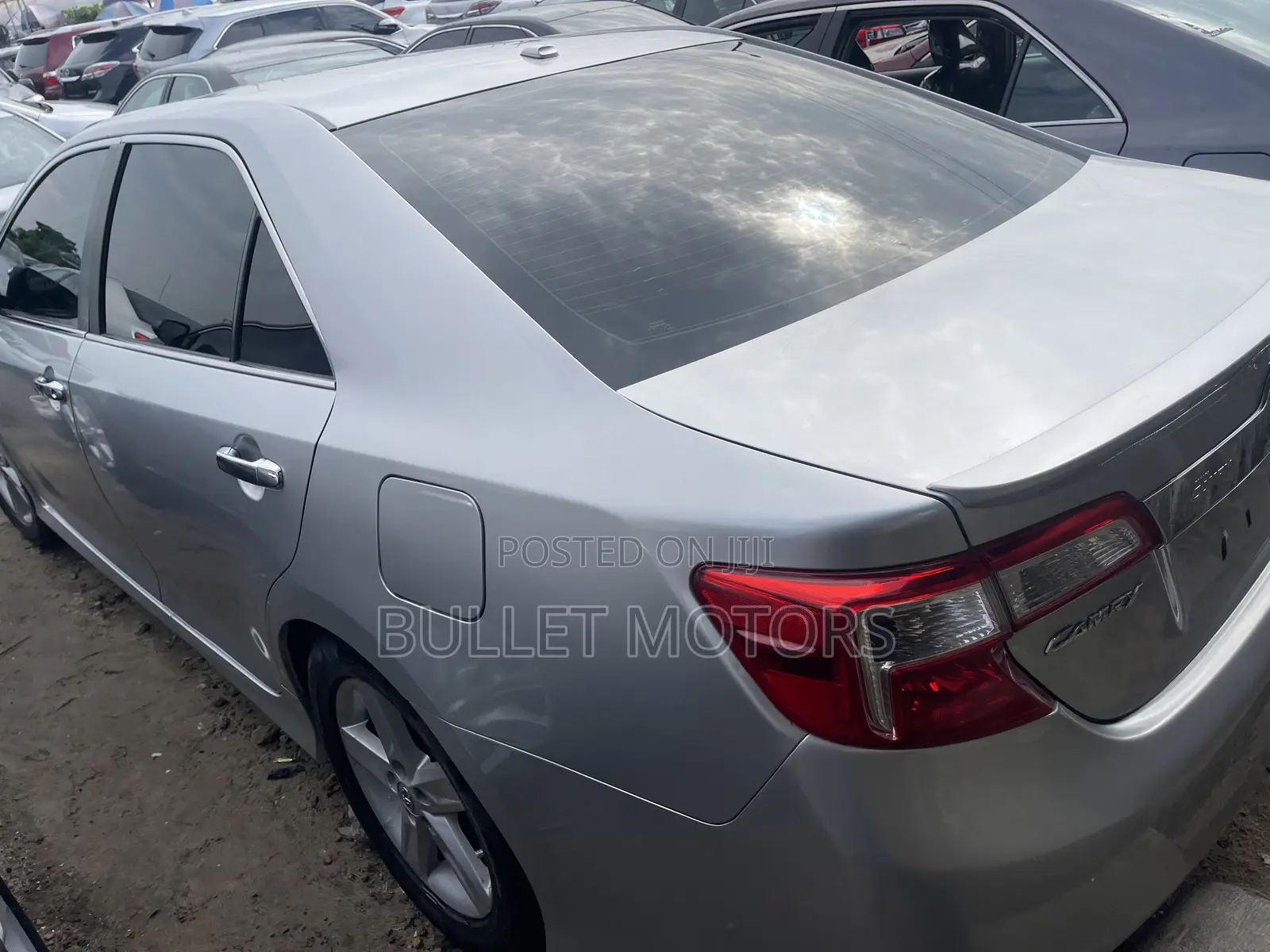 Toyota Camry SE Sport 4dr Sedan w/Prod. End 11/13 (2.5L 4cyl 6A) 2014