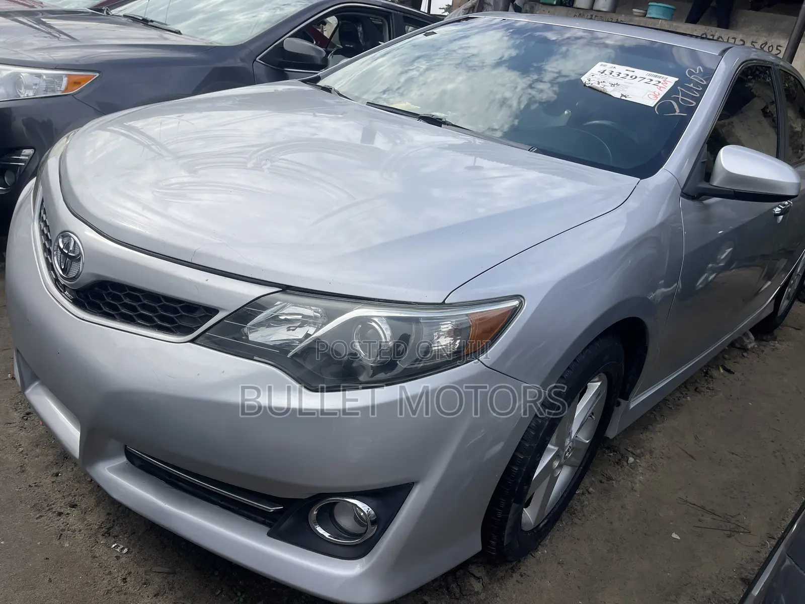 Toyota Camry SE Sport 4dr Sedan w/Prod. End 11/13 (2.5L 4cyl 6A) 2014