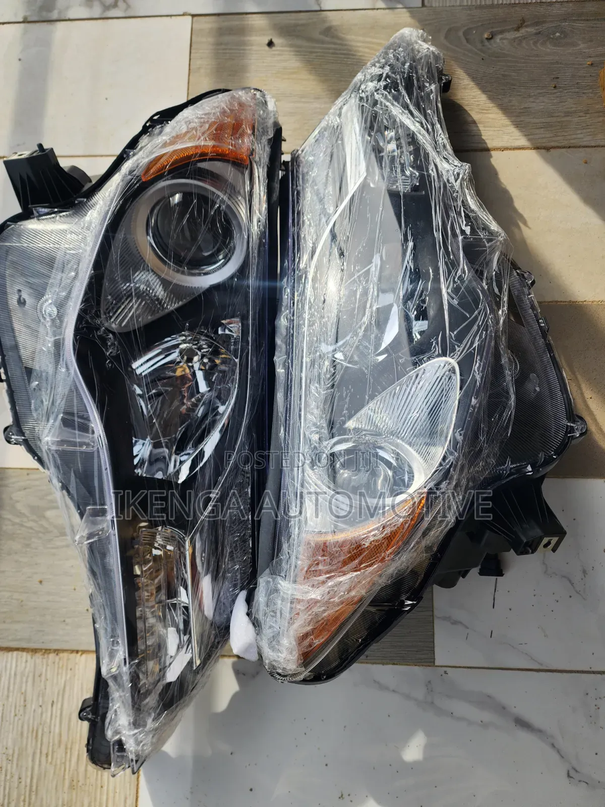 Headlight Toyota Rav 4 2015