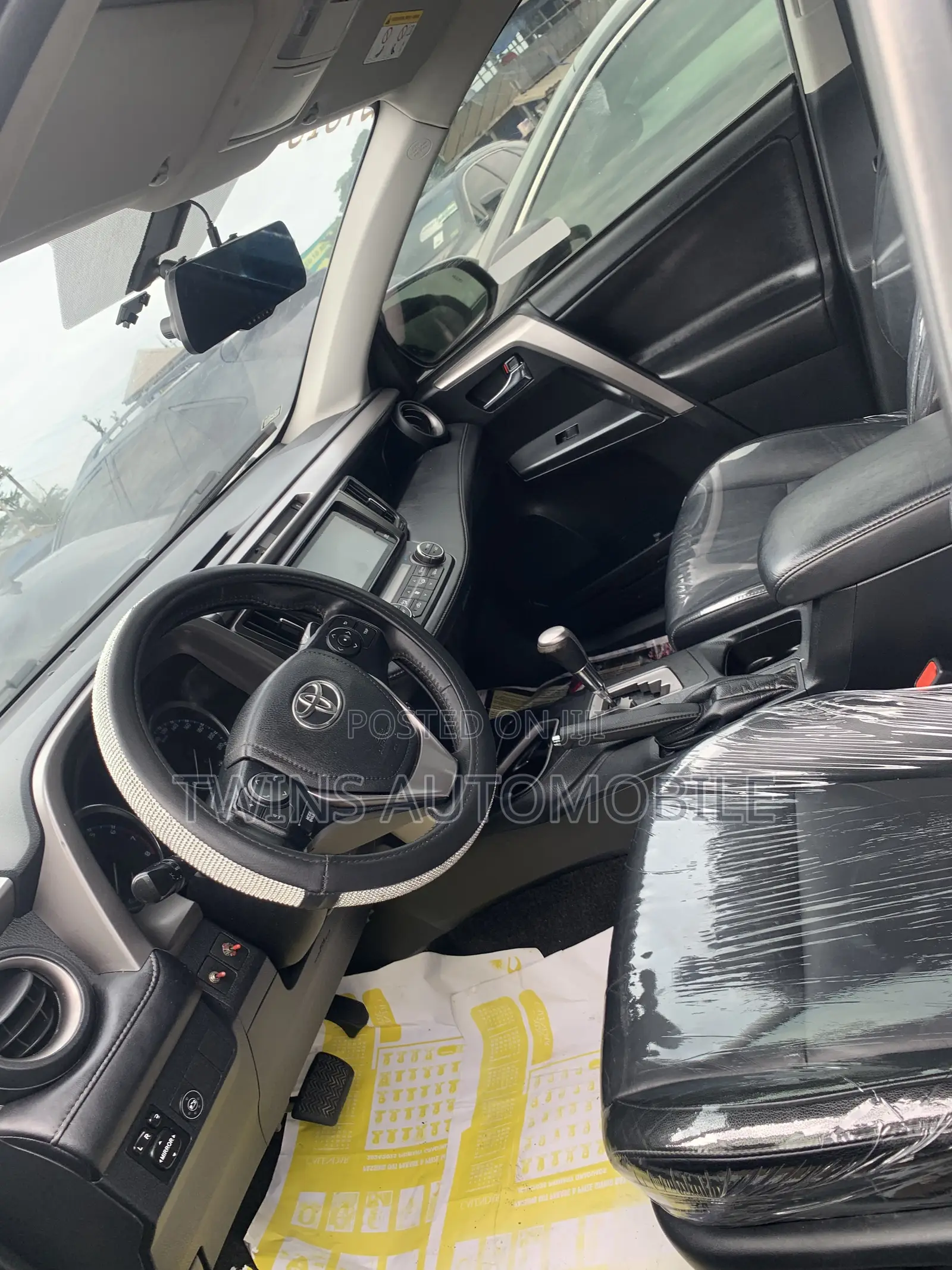 Toyota RAV4 Limited 4dr SUV AWD (2.5L 4cyl 6A) 2018 Silver