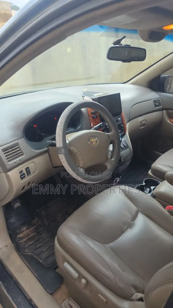 Toyota Sienna XLE Limited 2007 Gray