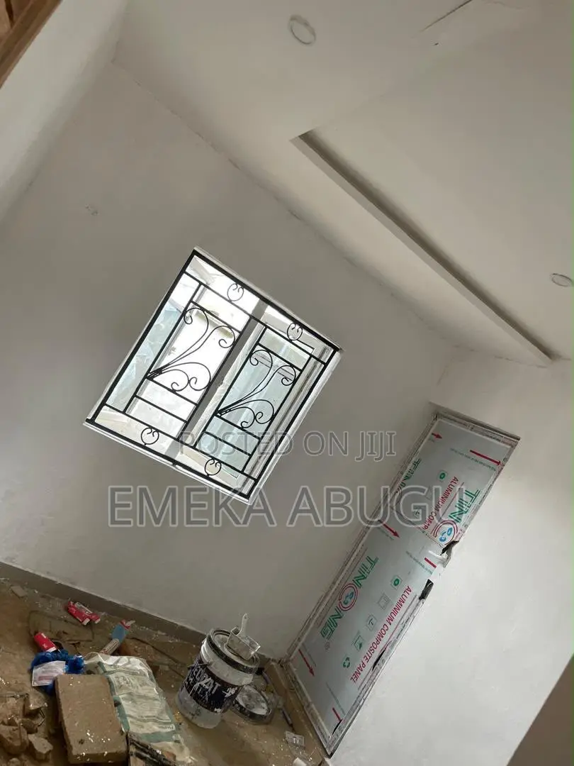 3bdrm Block of Flats in Akala Express for rent