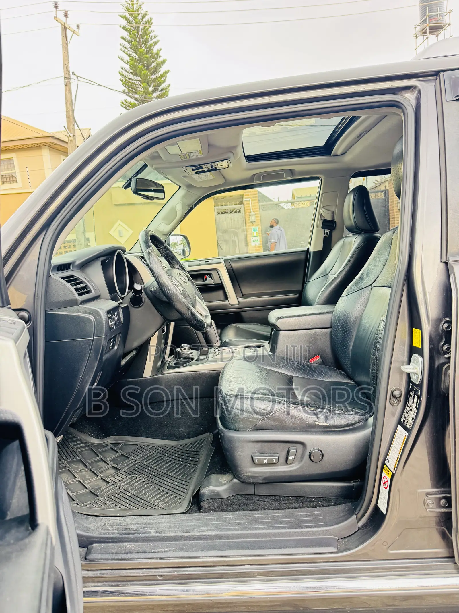 Toyota 4-Runner Limited 4WD 2011 Gray