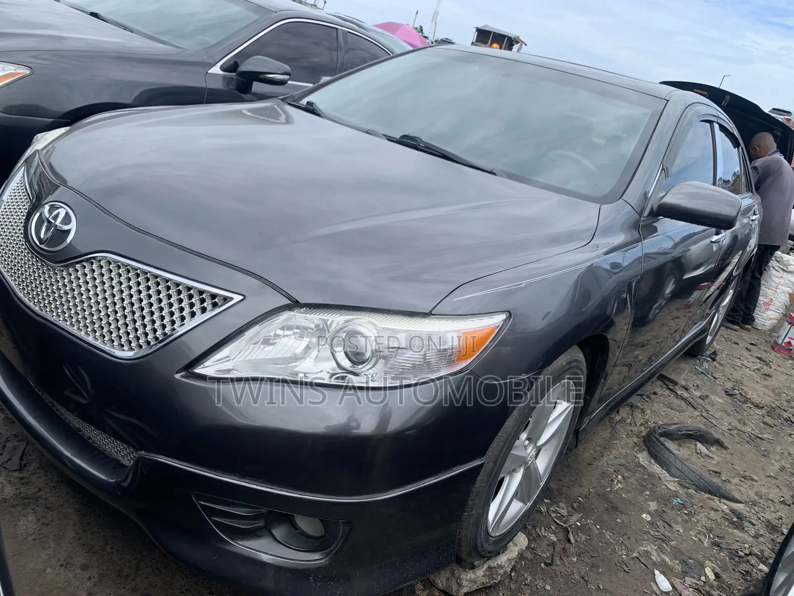 Toyota Camry SE 4dr Sedan (2.5L 4cyl 6AM) 2010 Gray