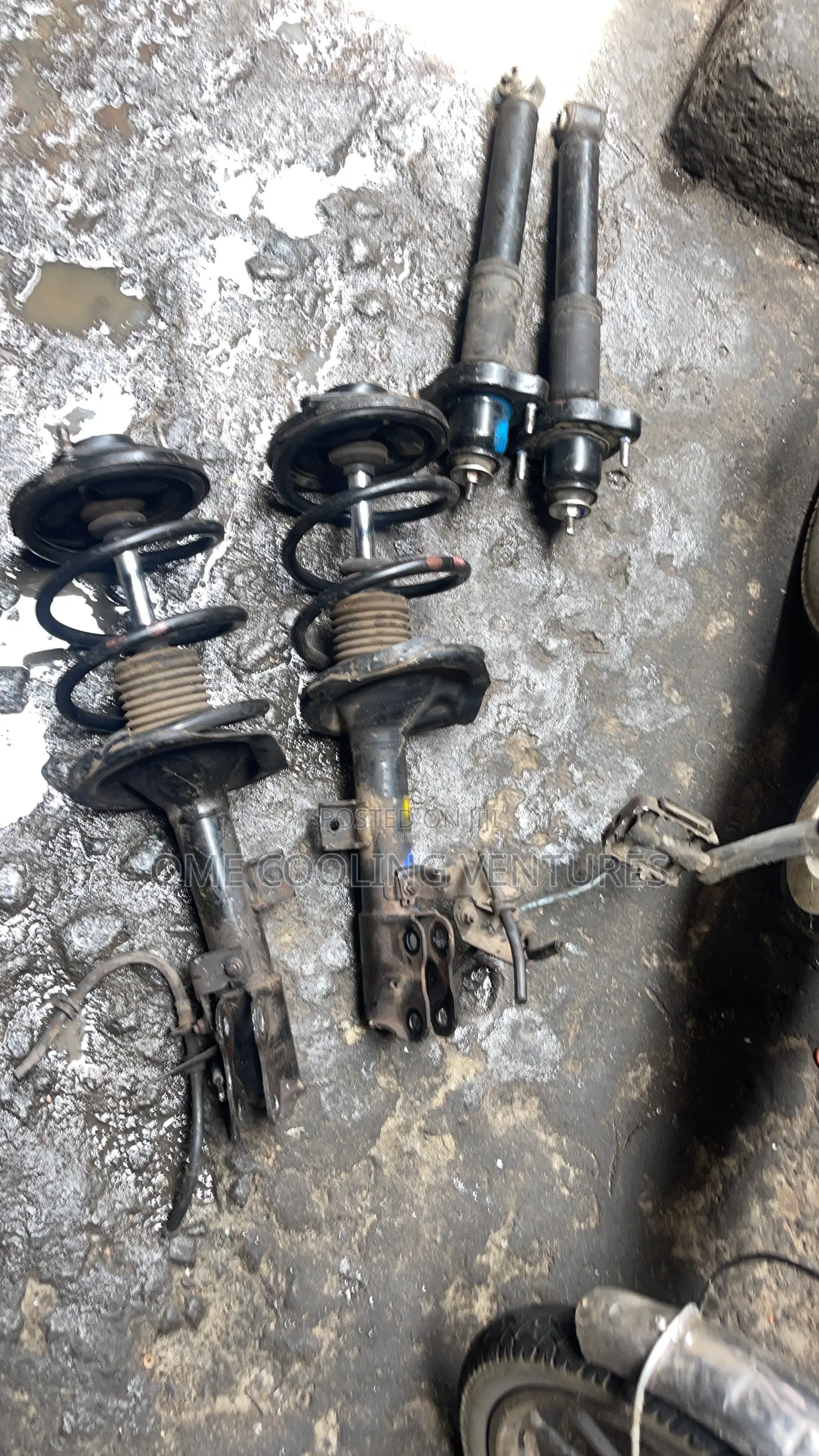 Complete Shock Absorber for Mitsubishi Outlander 2008 Model