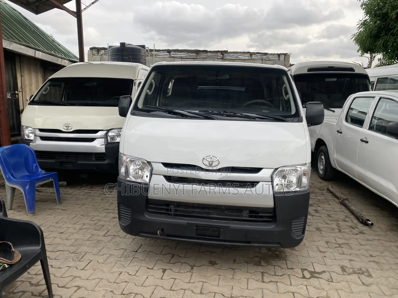 Toyota HiAce 2013 White