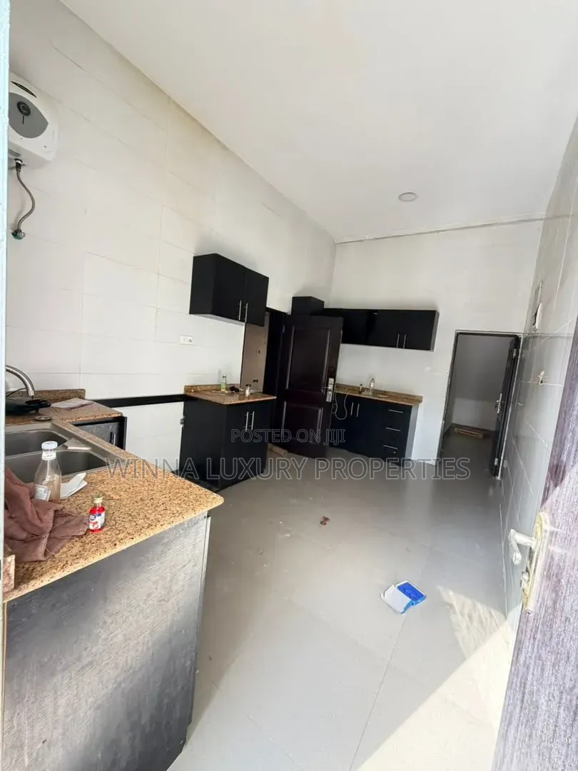 6bdrm Duplex in Life Camp By for rent