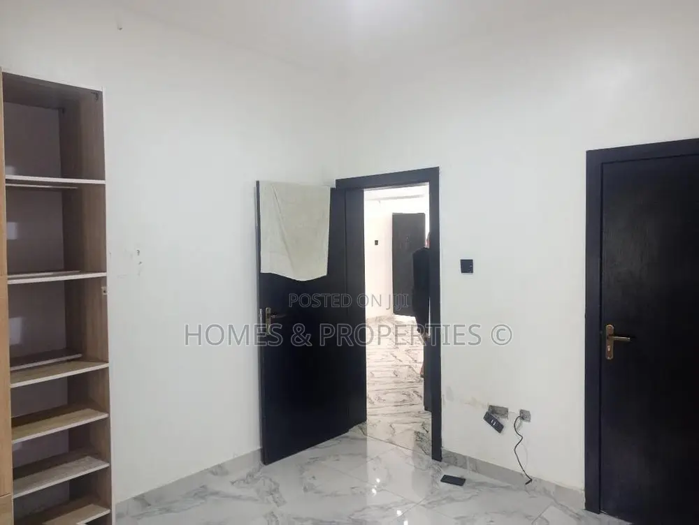2bdrm Apartment in Ogunfayo Axis, Awoyaya for rent