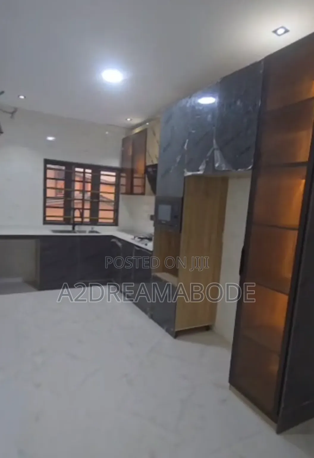 3bdrm Apartment in Ogudu Gra for rent